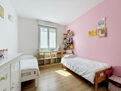 For sale Villejuif 4 rooms 77 m2 Val de Marne (94800) photo 3