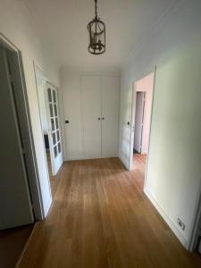 Louer Appartement 72 m2 Paris-17eme-arrondissement