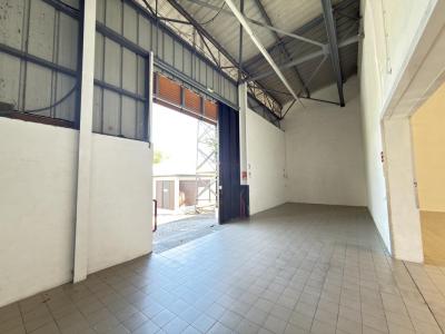 For rent Sainte-clotilde 887 m2 Reunion (97490) photo 2