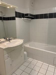 For sale Entraygues-sur-truyere 3 rooms 57 m2 Aveyron (12140) photo 4