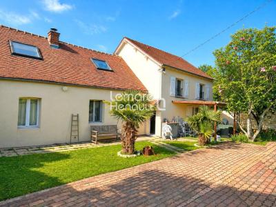 For sale Dreux 7 rooms 150 m2 Eure et loir (28100) photo 0