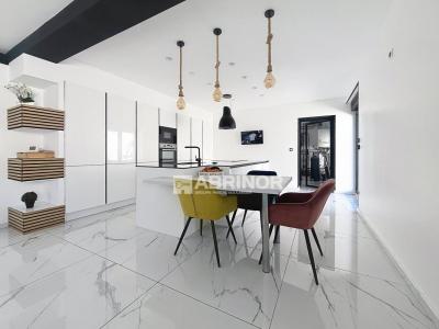 For sale Lille 4 rooms 169 m2 Nord (59800) photo 0