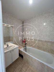 For rent Cran-gevrier 2 rooms 45 m2 Haute savoie (74960) photo 0