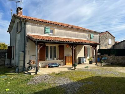 For sale Villefagnan 4 rooms 103 m2 Charente (16240) photo 0