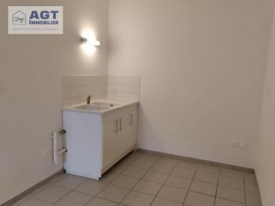 For rent Marseille-en-beauvaisis 1 room 27 m2 Oise (60690) photo 2