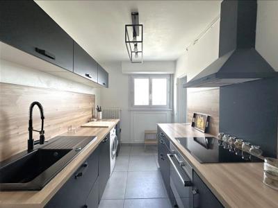 For rent Reims 4 rooms 76 m2 Marne (51100) photo 0