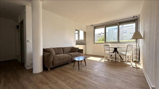 For rent Issy-les-moulineaux 3 rooms 53 m2 Hauts de Seine (92130) photo 0