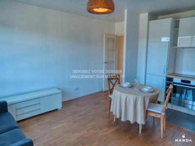 For rent Issy-les-moulineaux 2 rooms 43 m2 Hauts de Seine (92130) photo 3