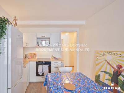 For rent Paris-18eme-arrondissement 2 rooms 31 m2 Paris (75018) photo 2