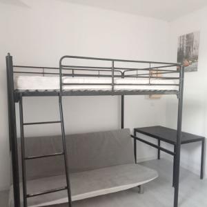 For rent Talence 1 room 18 m2 Gironde (33400) photo 1