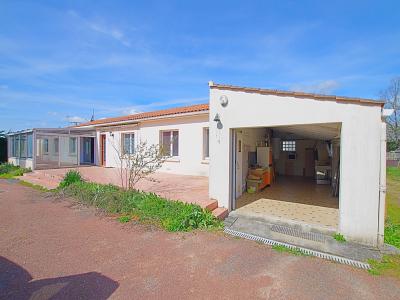 For sale SORTIE BOURG DE STE FOY 5 rooms 100 m2 Vendee (85150) photo 0