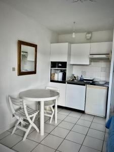 For sale Perros-guirec 2 rooms 28 m2 Cotes d'armor (22700) photo 3