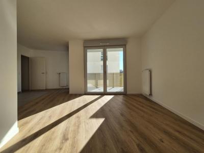 For rent Reims 4 rooms 78 m2 Marne (51100) photo 0
