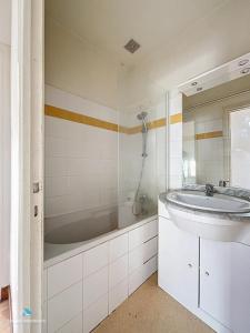 For sale Clermont-ferrand 3 rooms 49 m2 Puy de dome (63000) photo 4