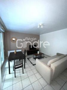 For rent Villeurbanne 2 rooms 51 m2 Rhone (69100) photo 2