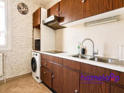 For sale Bron 2 rooms 50 m2 Rhone (69500) photo 3