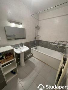 For rent Cergy 1 room 10 m2 Val d'Oise (95000) photo 4