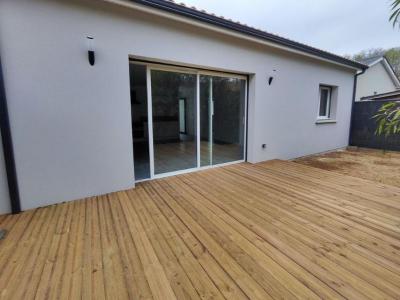 Louer Maison 93 m2 Leogeats