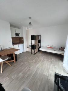 For rent PROCHE CENTRE VILLE 1 room 25 m2 Aube (10000) photo 0