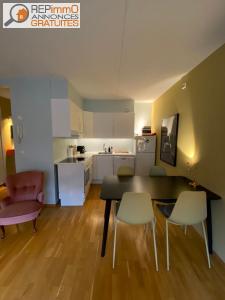 For rent Montpellier rue four des flammes 2 rooms 40 m2 Herault (34090) photo 2