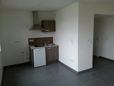 For rent Rochelle 1 room 28 m2 Charente maritime (17000) photo 0