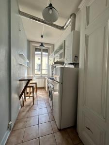 For rent Lyon-2eme-arrondissement 3 rooms 85 m2 Rhone (69002) photo 4