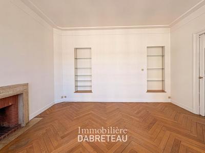 For rent Lyon-2eme-arrondissement 3 rooms 109 m2 Rhone (69002) photo 4