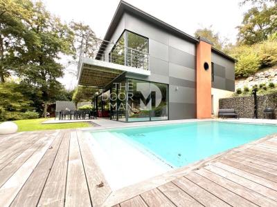 For sale Laval 7 rooms 239 m2 Mayenne (53000) photo 0