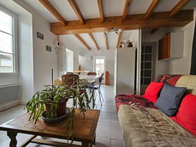 For sale Saint-jean-d'angely 3 rooms 55 m2 Charente maritime (17400) photo 0