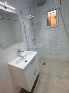 For rent Saint-loubes 1 room 15 m2 Gironde (33450) photo 2