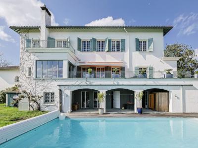 For sale 10 MNS PAU CENTRE 10 rooms 386 m2 Pyrenees atlantiques (64110) photo 0