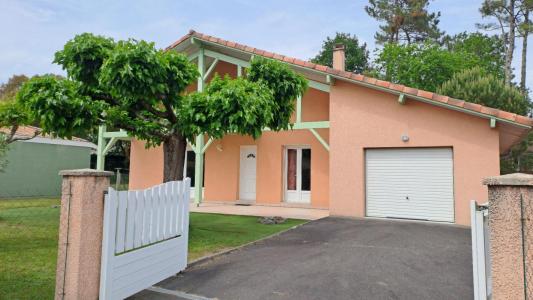 For sale Soustons 5 rooms 130 m2 Landes (40140) photo 0