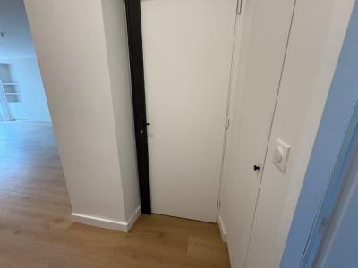 For rent Lyon-6eme-arrondissement 2 rooms 66 m2 Rhone (69006) photo 2