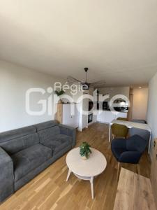 For rent Lyon-4eme-arrondissement 3 rooms 54 m2 Rhone (69004) photo 1