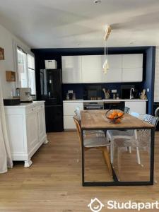 For rent Nantes 1 room 85 m2 Loire atlantique (44300) photo 0
