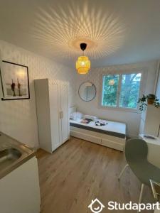 For rent Nantes 1 room 11 m2 Loire atlantique (44300) photo 0