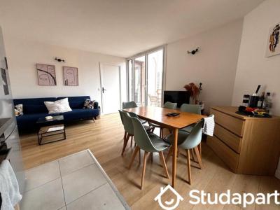 For rent Champs-sur-marne 1 room 10 m2 Seine et marne (77420) photo 1