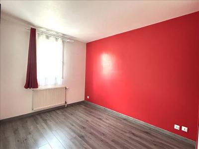 Louer Appartement Saint-thibault-des-vignes 800 euros