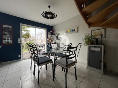 For sale Trelaze 5 rooms 98 m2 Maine et loire (49800) photo 1