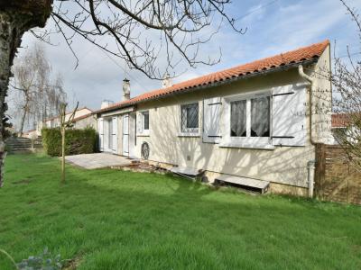 For sale CHOLET R�SIDENTIEL 5 rooms 101 m2 Maine et loire (49300) photo 0