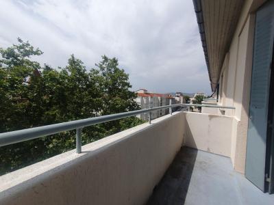 Louer Appartement Lyon-8eme-arrondissement Rhone