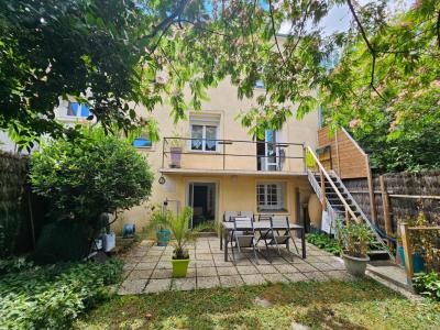 For sale Saumur 8 rooms 202 m2 Maine et loire (49400) photo 0