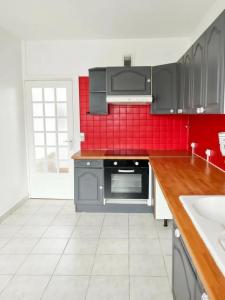 For sale Rueil-malmaison 3 rooms 65 m2 Hauts de Seine (92500) photo 2