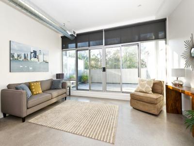 For sale Bron 3 rooms 65 m2 Rhone (69500) photo 0