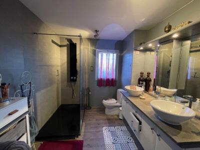For sale 5 rooms 140 m2 Herault (34370) photo 4