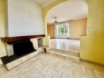 For sale CENTRE BOURG 4 rooms 104 m2 Vendee (85150) photo 2
