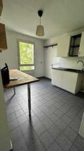 Louer Appartement 77 m2 Lyon-4eme-arrondissement