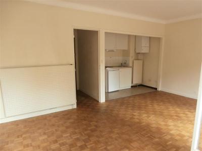 For rent Nantes 1 room 28 m2 Loire atlantique (44000) photo 2