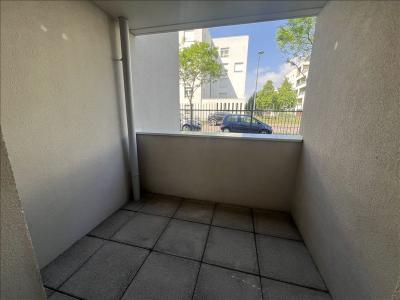 Louer Appartement Vaulx-en-velin Rhone