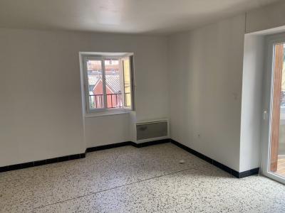 Louer Appartement  560 euros